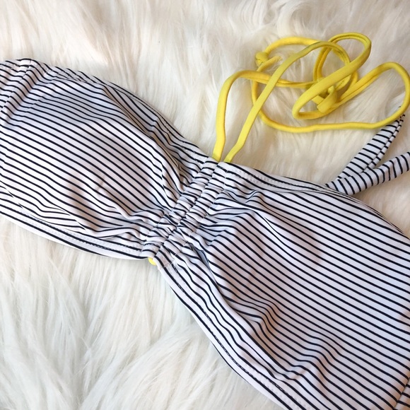 Black and White Stripe Bikini Top NWT - Picture 4 of 5